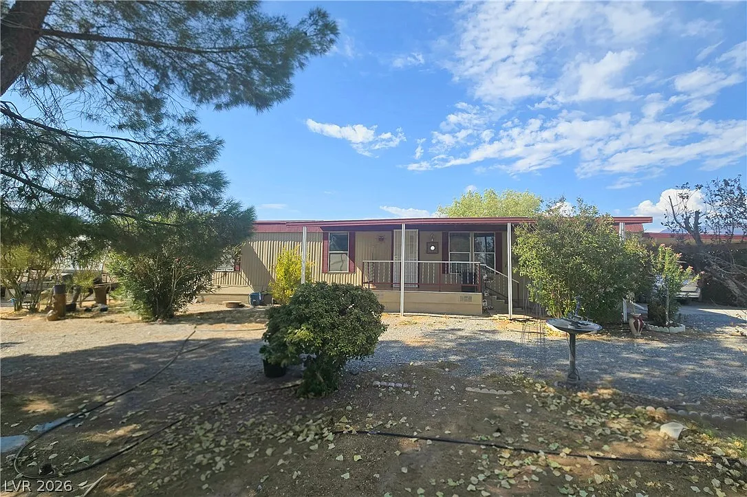 3 bed, 2.0 bath, 1316 sqft, $1,700 — Photo 1