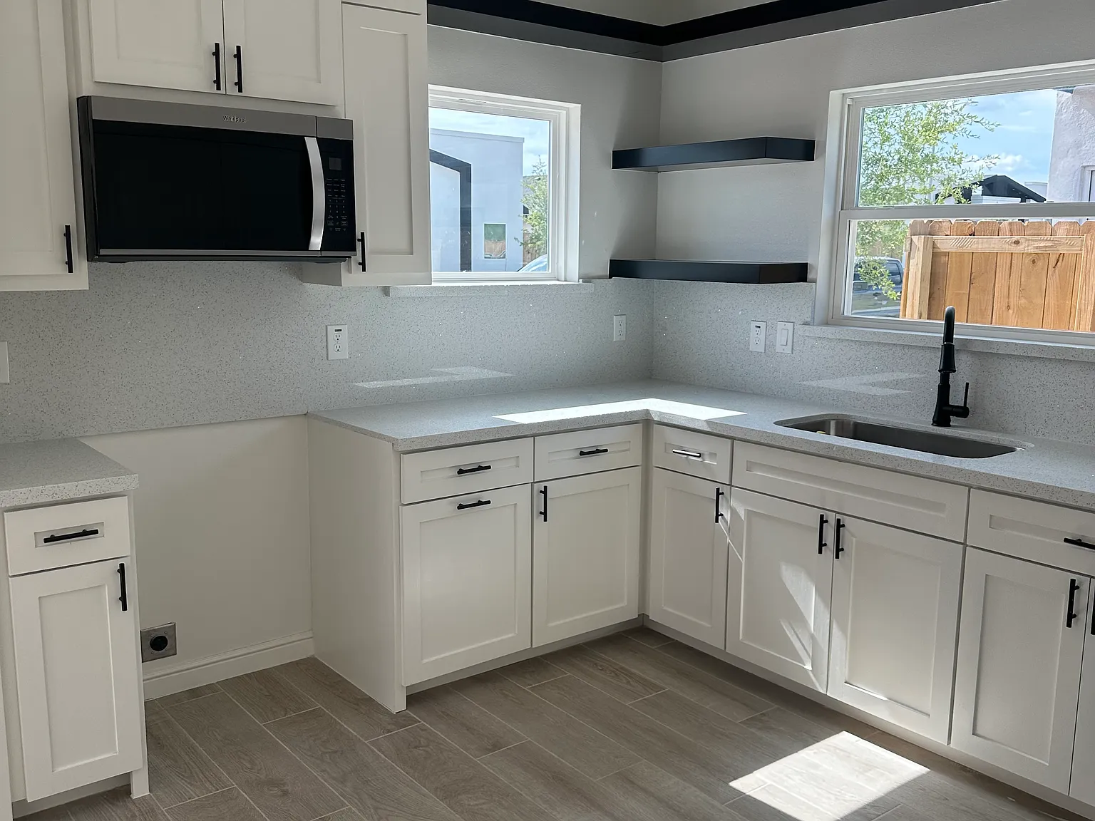 2 bed, 864 sqft, $1,200 — Photo 4