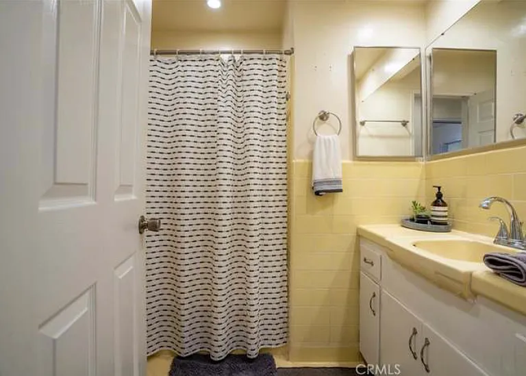 3042 E 3rd St #19 — Photo 11