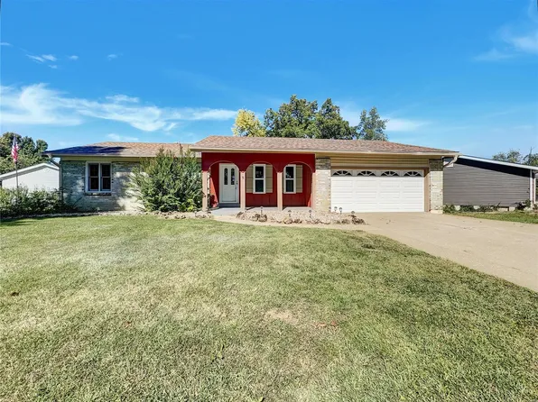 5 Belleau Lake Ct, O'Fallon, MO 63366