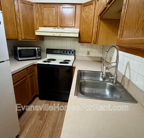 1618 Speaker Rd — Photo 3