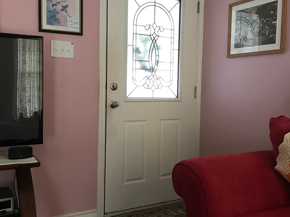 1st image of 334 Cresham Dr