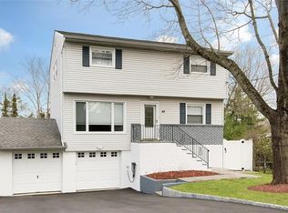 49 Summit St, Elmsford, NY 10523