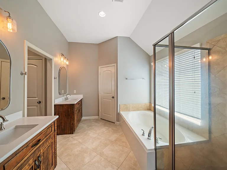 2818 Red Maple Dr — Photo 30
