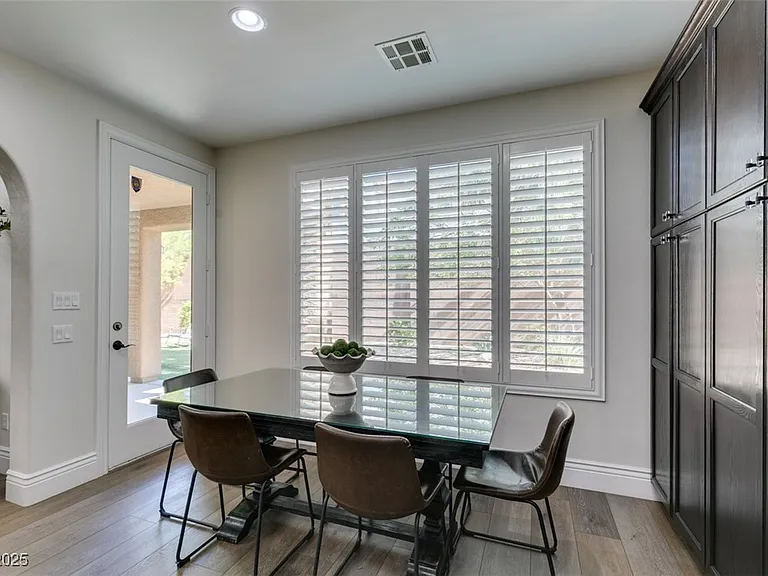 10244 Radcliffe Peak Ave — Photo 19