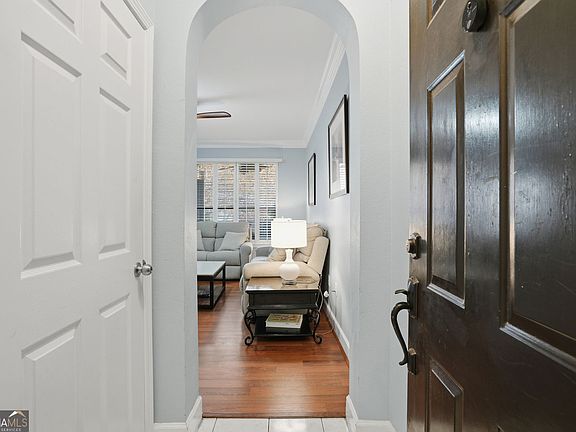 2nd image of 3777 Peachtree Rd NE