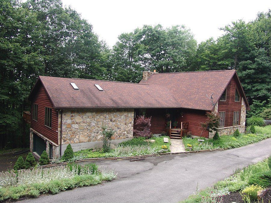 2nd image of 223 Daisy Dr