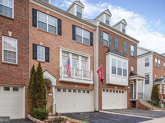 3rd image of 9776 Corbett Cir