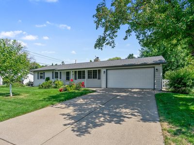 2473 Stanbridge Ave, Saint Paul, MN, 55113