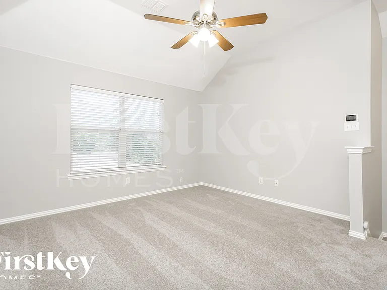 8 Willowstone Ct — Photo 13