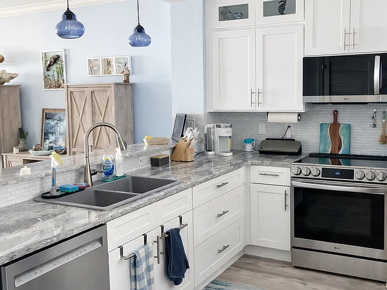 60 Surfview Dr #310 — Photo 3