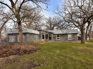 9N775 Beckman Trl, Elgin, IL 60124