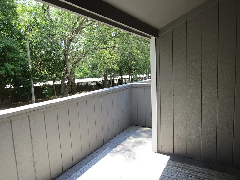 10301 N Kings Hwy #10-2 — Photo 20