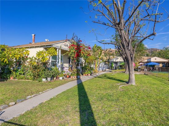 7982 De Garmo Ave, Sun Valley, CA 91352