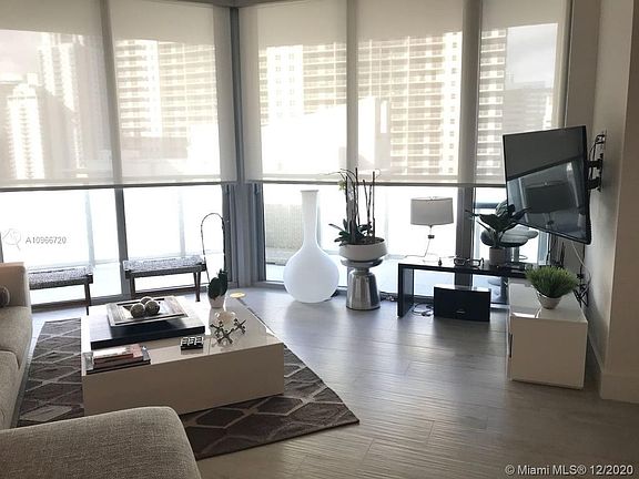 3rd image of 1300 Brickell Bay Dr APT 2510