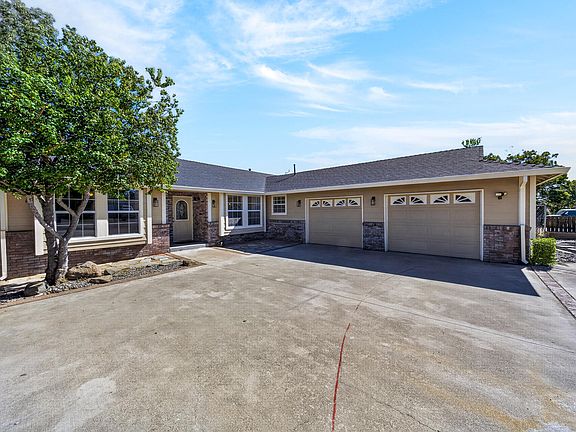 2nd image of 22482 Deer Creek Pl
