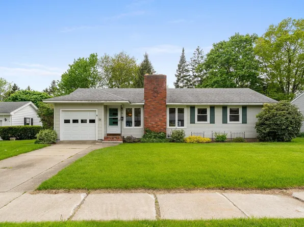 33 Wildwood Drive, Burlington, VT 05408