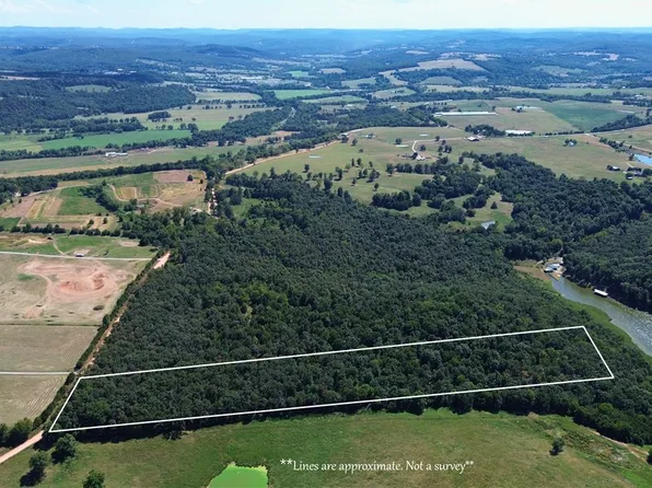 Madison St #2035, Huntsville, AR 72740