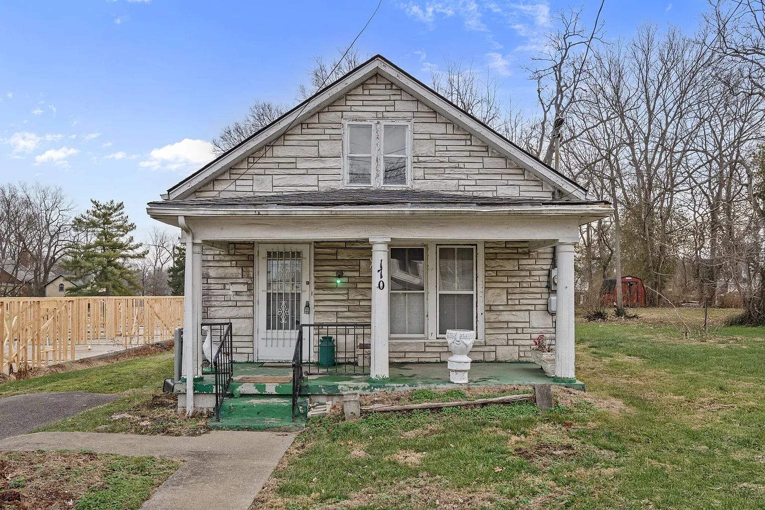 170 Macey Ave photo 1