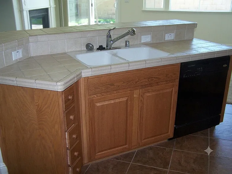 1004 Hildebrand Cir — Photo 17