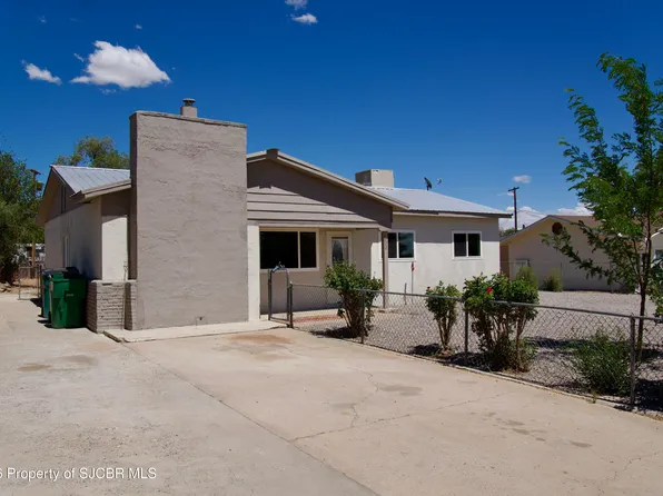 3806 Sierra Vista Dr, Farmington, NM 87402