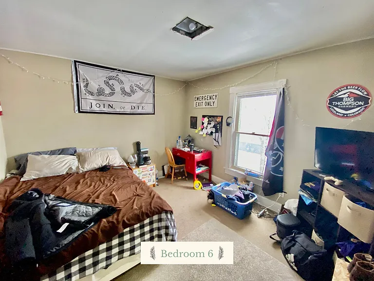 328 N 6th St — Photo 20