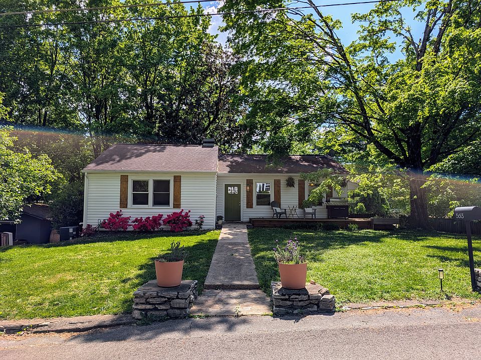 Beautiful, quiet family neighborhood with great neighbors.