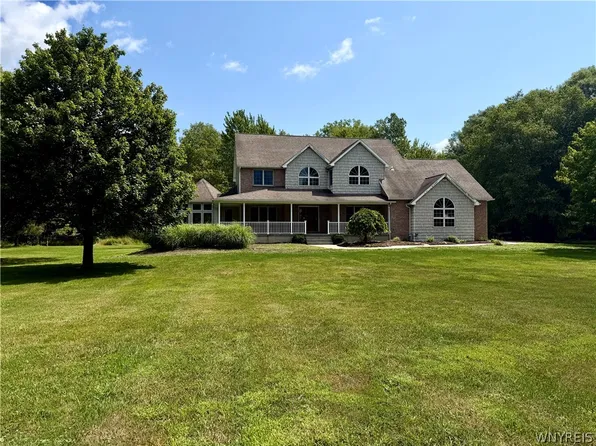 9239 Carpenter Rd, Eden, NY 14057