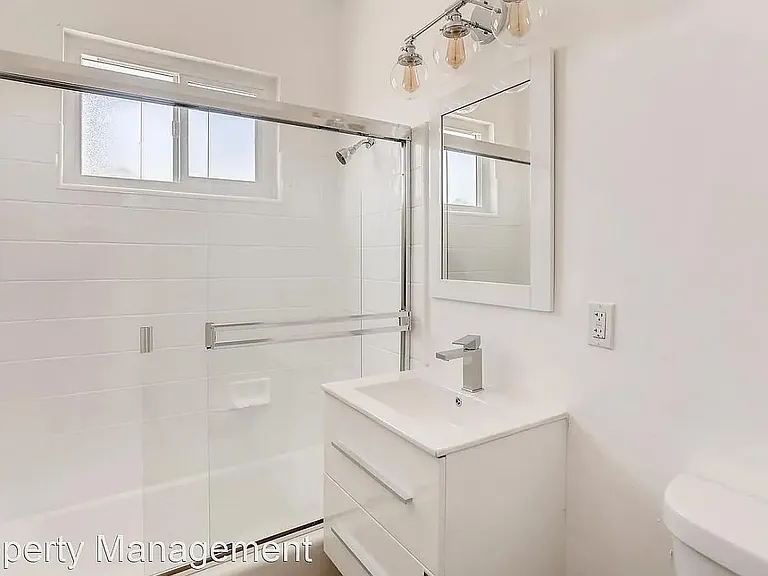 3820 Overland Ave #6 — Photo 5