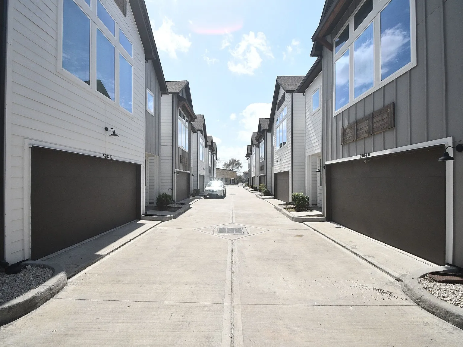 5904 Gardendale Drive #B — Photo 4