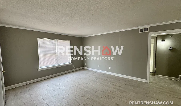 3216 S Mendenhall Rd #1A — Photo 4