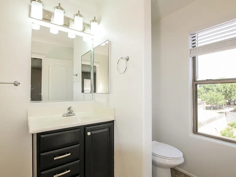18538 W Fairway Dr — Photo 15