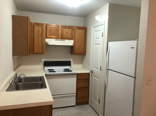 970 N Oakland Ave #13, Fayetteville, AR 72701