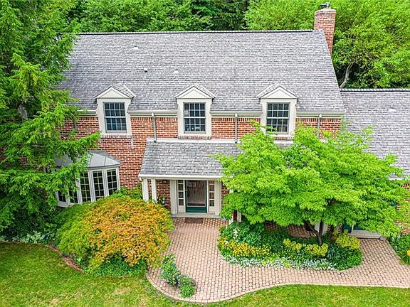 2nd image of 306 Hallsborough Dr