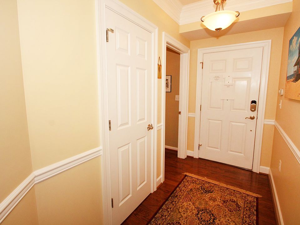 Entrance Foyer to 2C