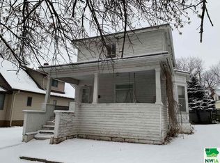 308 Central Ave SE, Le Mars, IA 51031