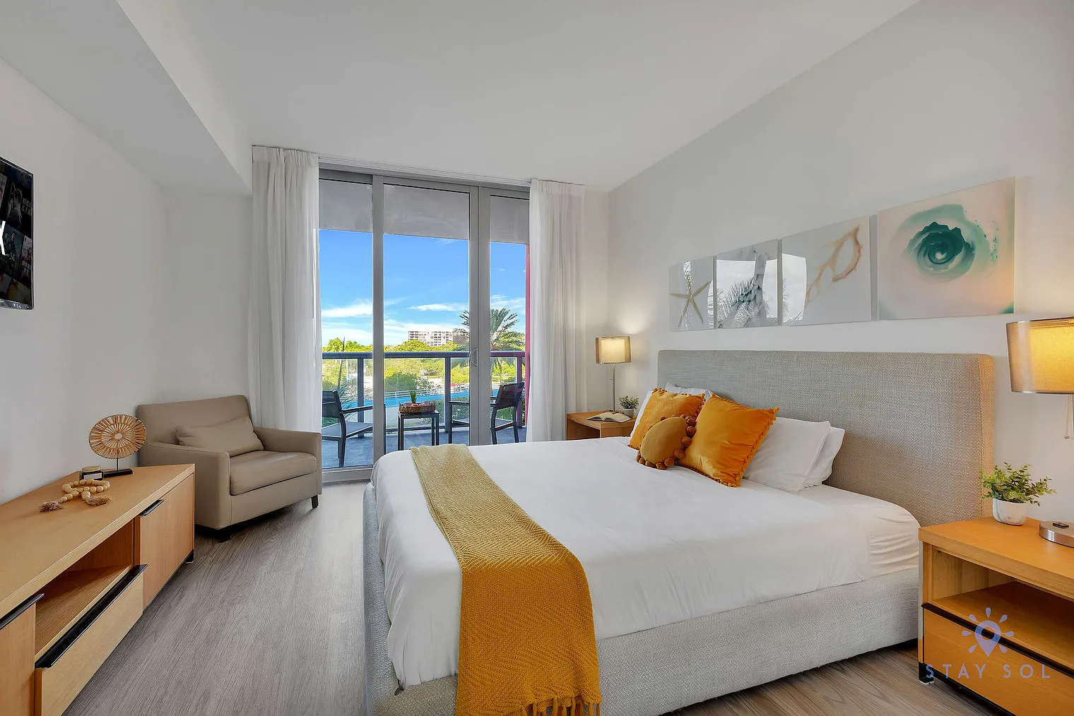 1 bed, 1.0 bath, 699 sqft, $1,982 — Photo 3