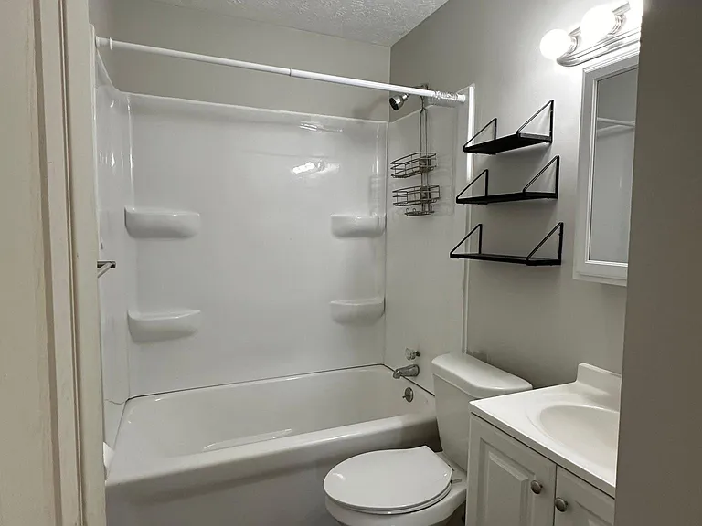 5202 Charm St SW — Photo 7