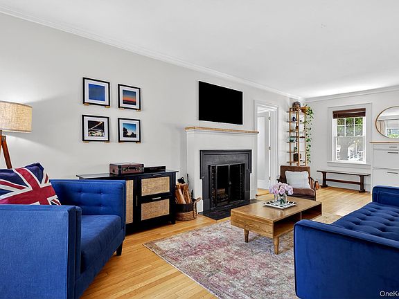 4th image of 7 Abrams Place