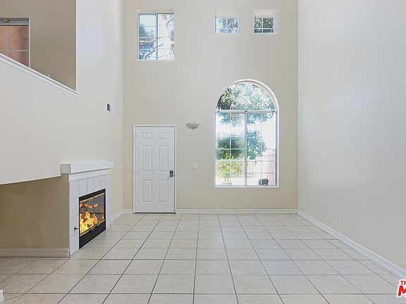 2nd image of 1205 Jamaica Ln