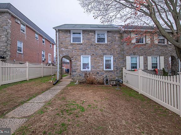 3rd image of 416 Blythe Ave