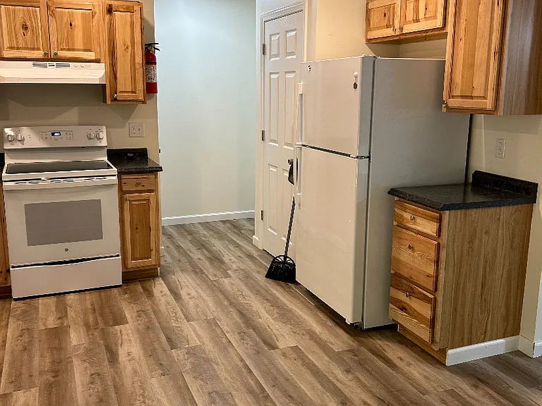 122 McMullen Rd #122 — Photo 5