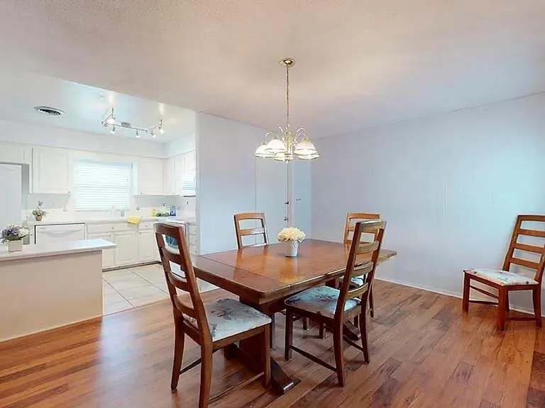 10916 Tangora St — Photo 4