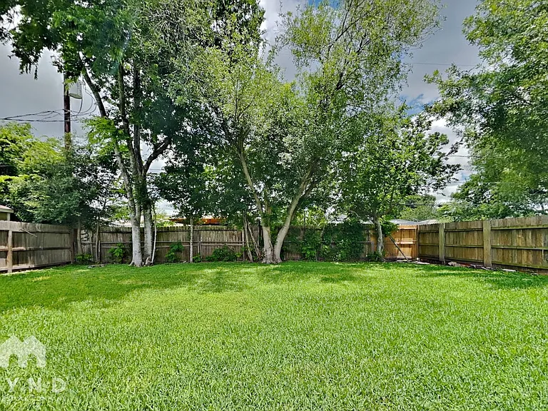 14515 Alrover St — Photo 17