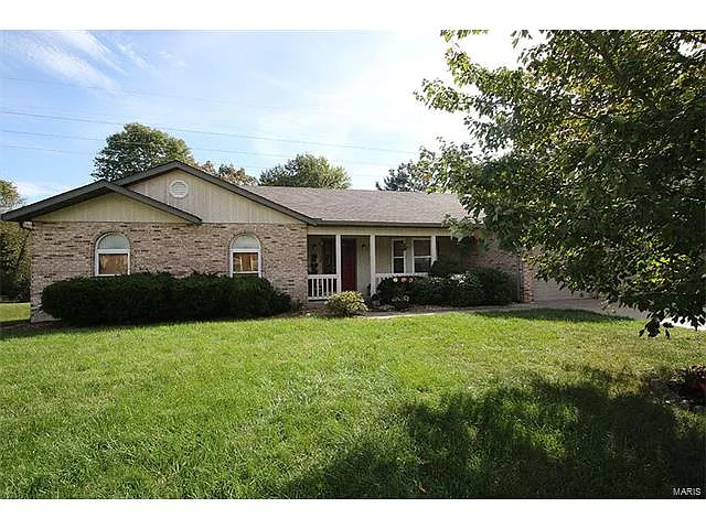 408 Springwood Dr photo 1
