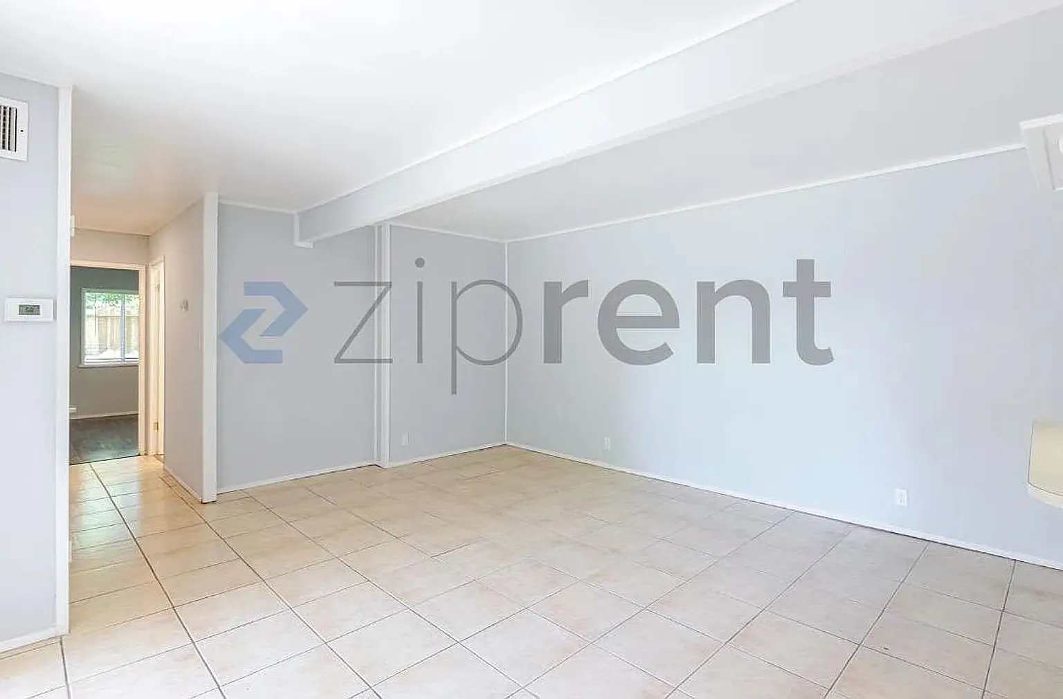 3 Bedroom Duplex in Davis — Photo 4