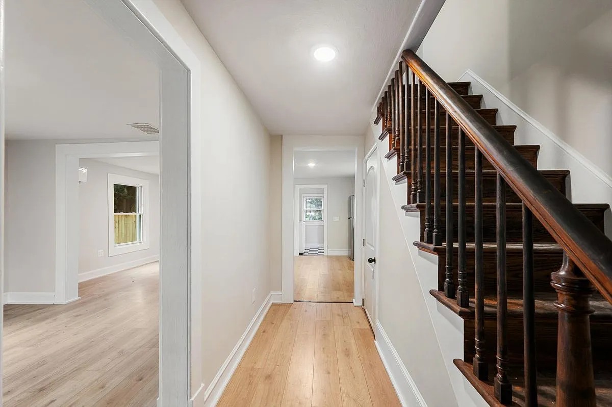 3 bed, 2.0 bath, 1362 sqft, $1,950 — Photo 3