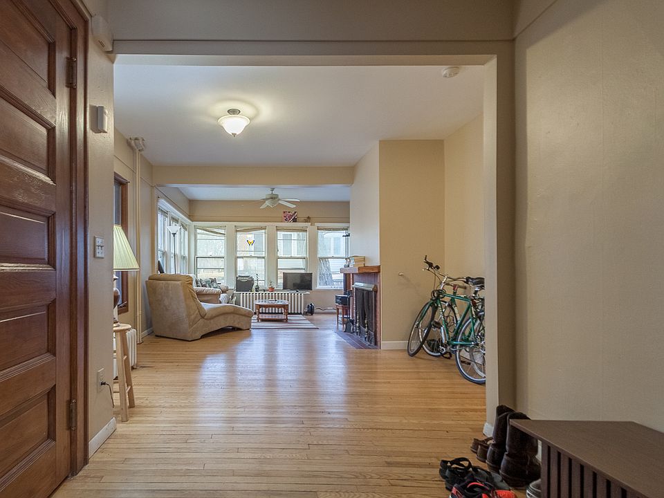 1st image of 216 Campbell St #10463717