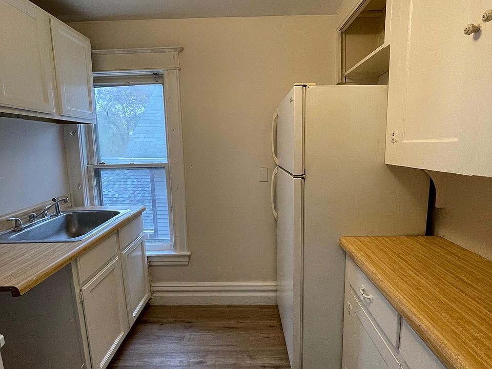 533 Elm St Kalamazoo MI Zillow