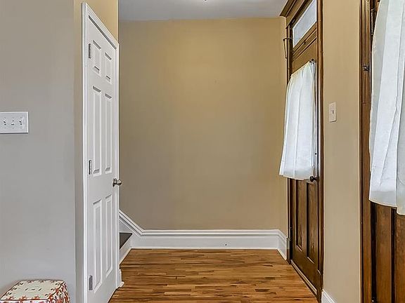 3rd image of 5759 McPherson Ave